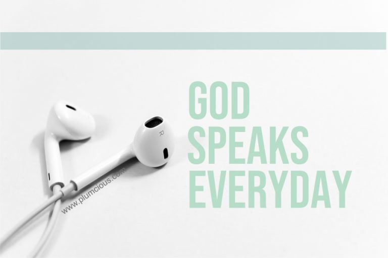 7 Ways God Speaks to Us Everyday